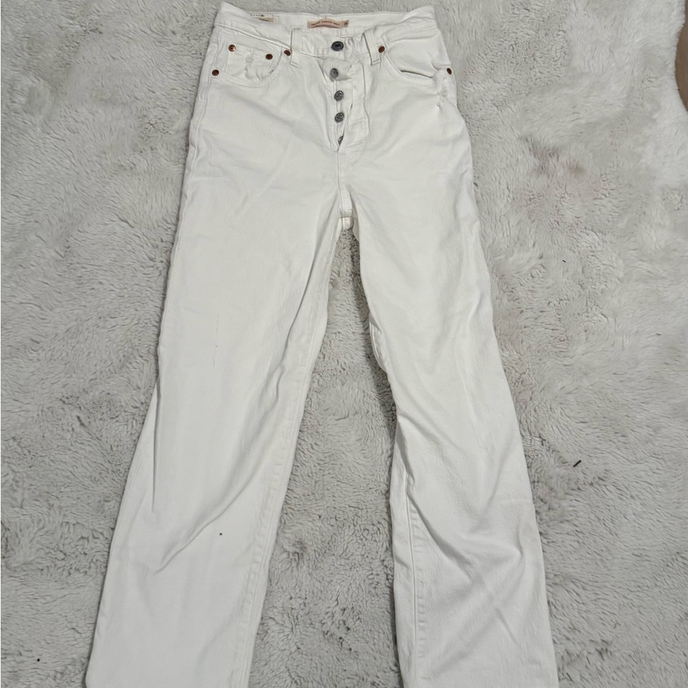 Levi’s high rise white straight leg jeans size 26